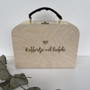 Koffertje vol liefde met gravure – persoonlijk cadeau