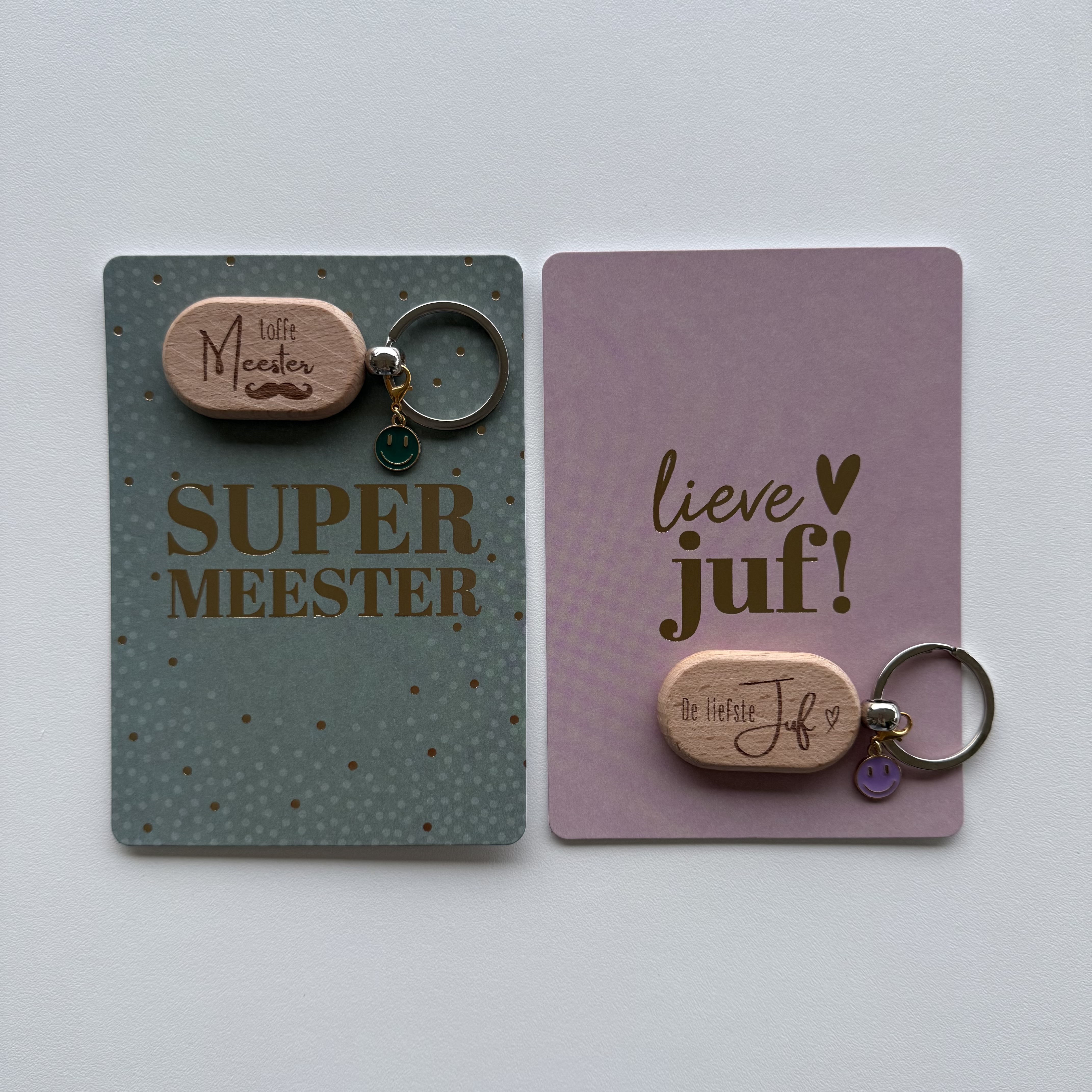 Houten sleutel hanger voor meester en juf