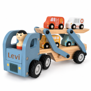 Houten autotransporter met naam gepersonaliseerd houten speelgoed