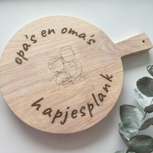 Serveerplank rond met handvat rubberhout – Opa en Oma